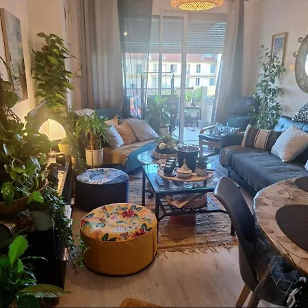 Magnifique A La *